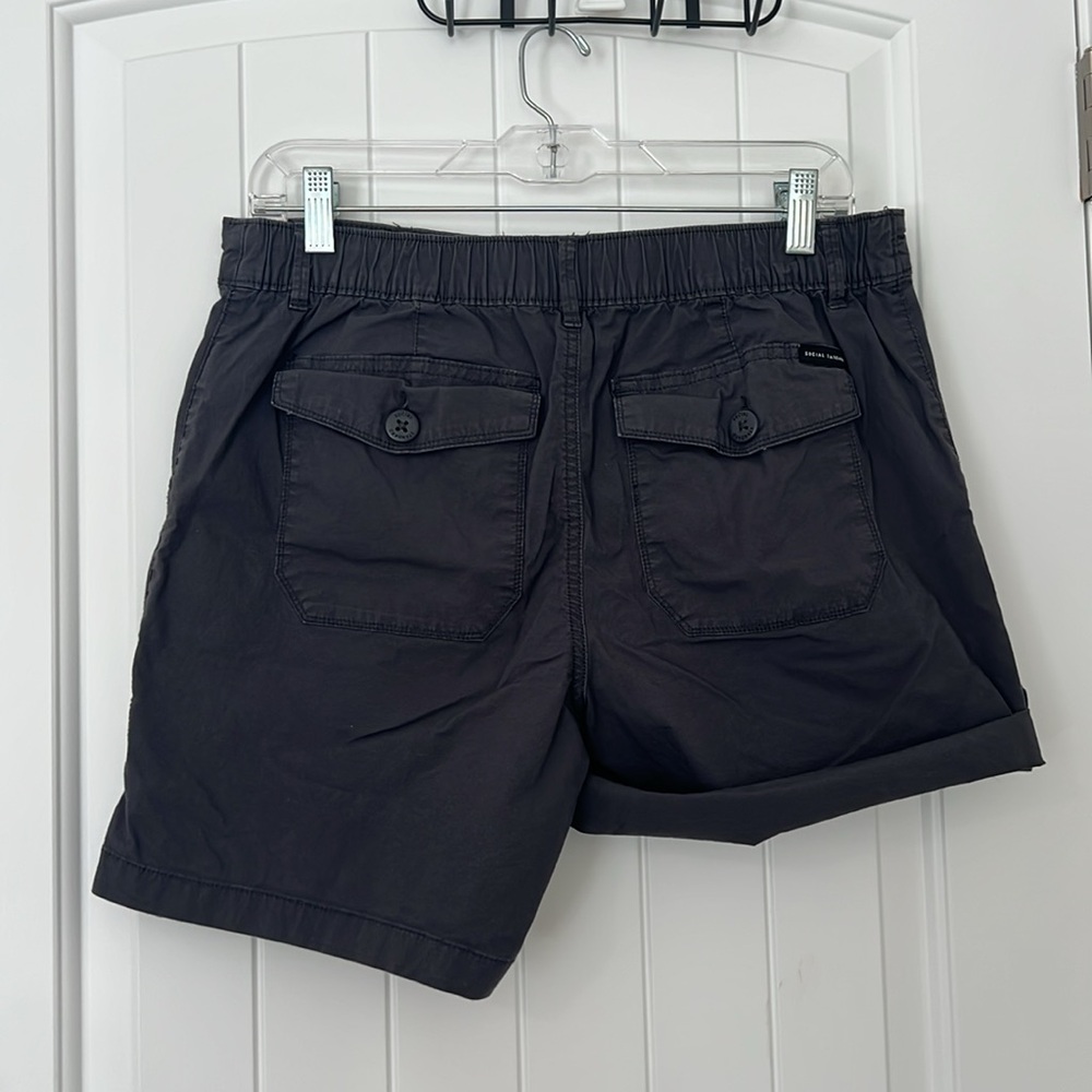 Social standard by sanctuary, Sz M, gray stretch, short, button tab cuff - Picture 5 of 12